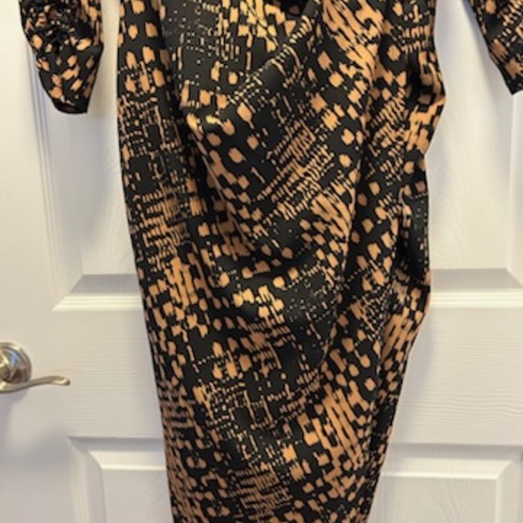 Tahari Ruched Sheath Dress – Size 8 NWT - Picture 7 of 9